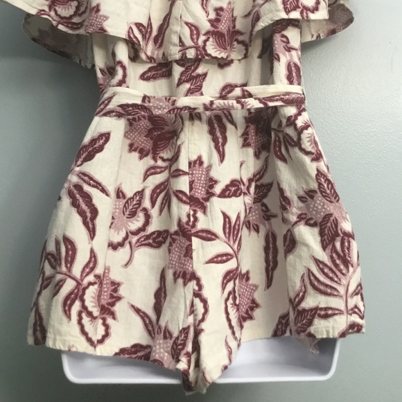 ASTR The Label Off-Shoulder Floral Romper - Picture 6 of 16